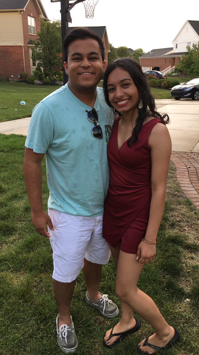 MePatel19's tweet photo. HAPPY SWEET 16!! Ahhh little babies are growing up! Hope you both have an amazing day! 🎉🎈❤️ @ShivaniU25 @patellshivani https://t.co/jkrmlP9vyp