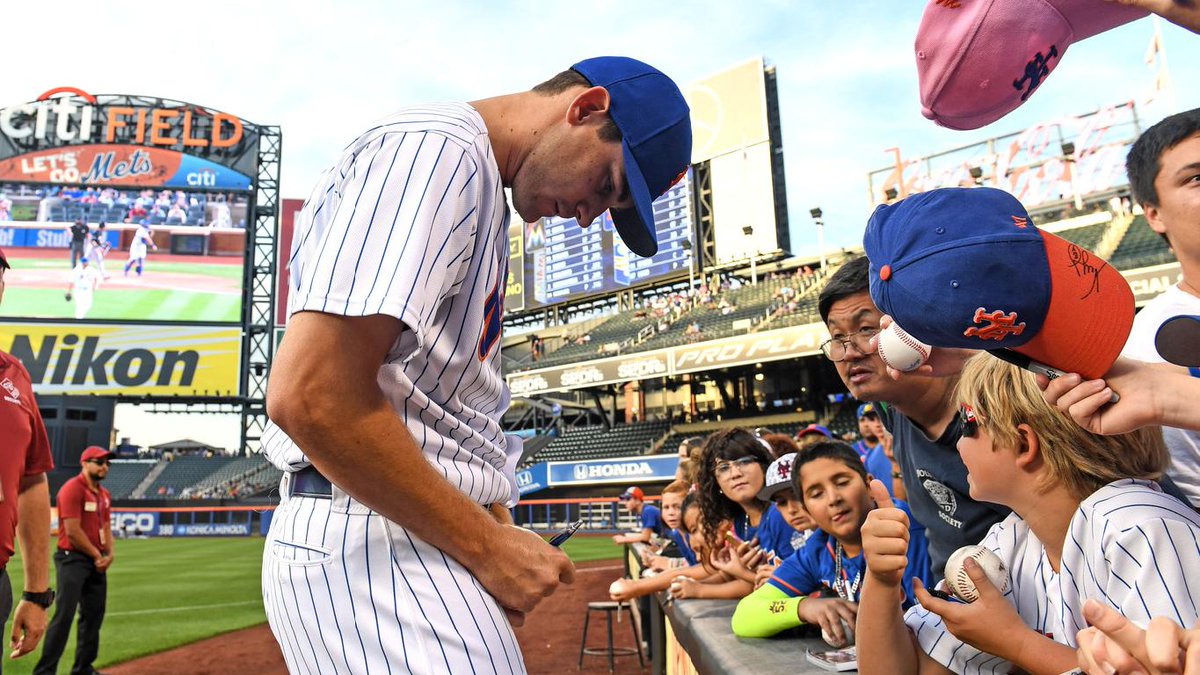Mets's tweet photo. RT for your chance to win a @seth_lugo autographed baseball! 

Rules: https://t.co/bEcNcFggpE https://t.co/7vRAarHz7c