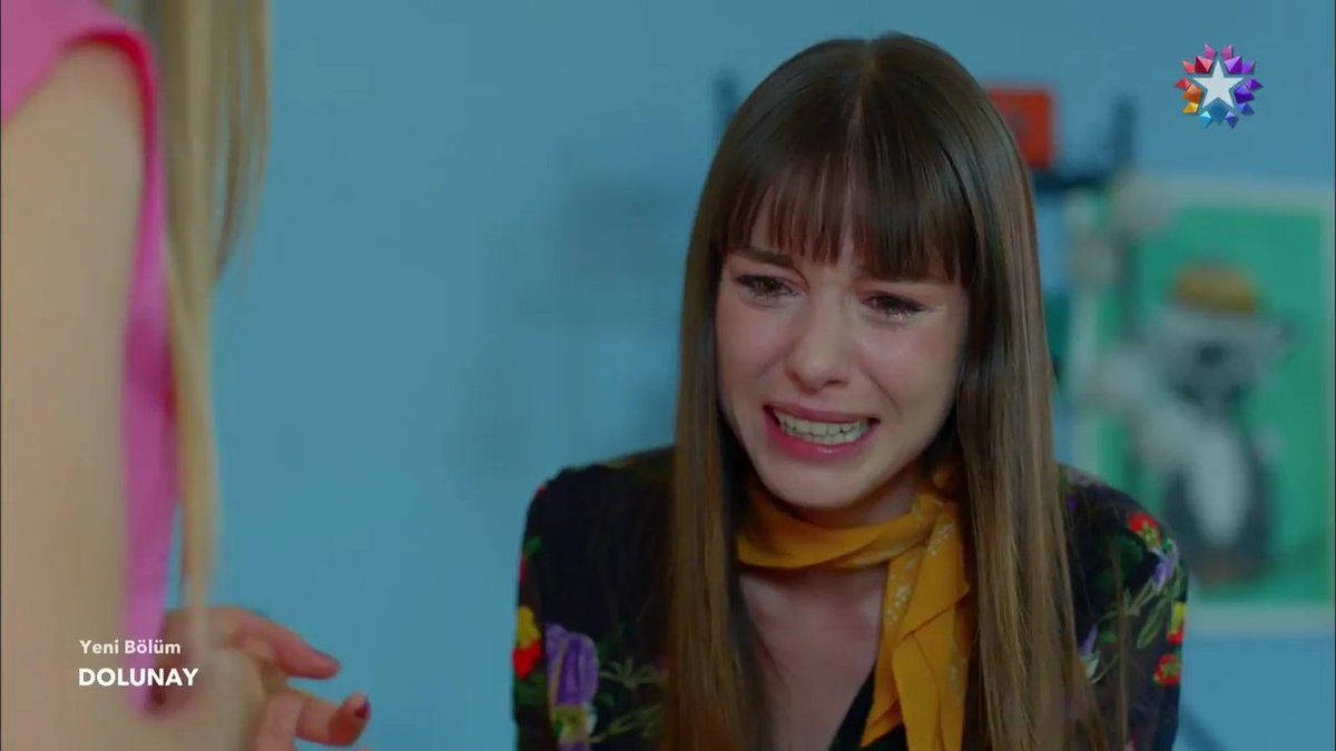 DiziciBagyan's tweet photo. Özge Gürel... 👏 #Dolunay #DolunayEtkisi https://t.co/LCcC7P2hX1