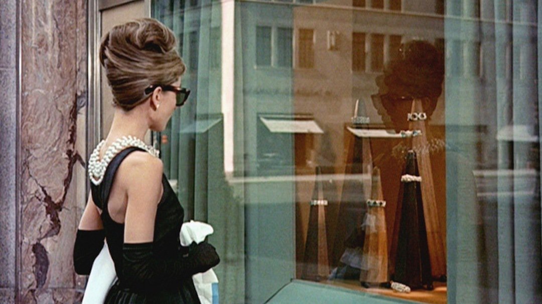 Great article about the CEO transition at Tiffany's from <a href="/fiercechiefexec/">FierceCEO</a> (quoting yours truly, of course!)  bit.ly/2tX3dDt