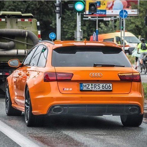 audidriven's tweet photo. 🍌 or 🍊 ?
The owner of this RS6 has made up his mind clearly: #Samoaorange #Audi #RS6performance
•
photo @warsawca… https://t.co/yM3WGr06W7 https://t.co/lpnWjQCrao