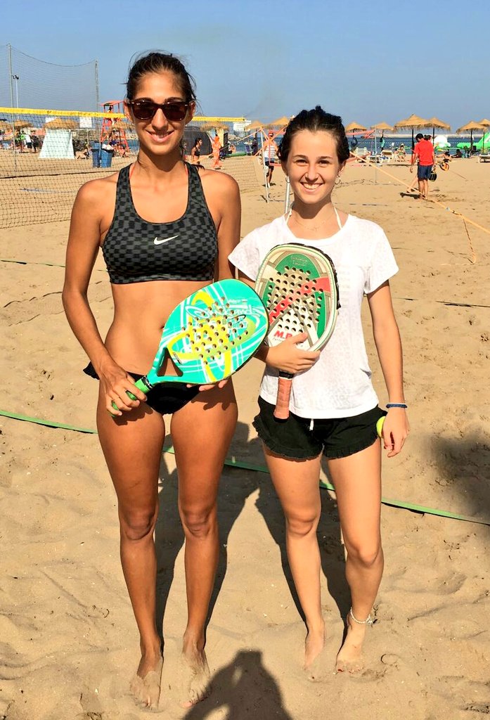 TenisMelilla's tweet photo. @AnaTorresGuti y @JavierMizzi13  campeones en categoría individual del Campeonato Territorial de #Melilla https://t.co/gnKh30MYOz