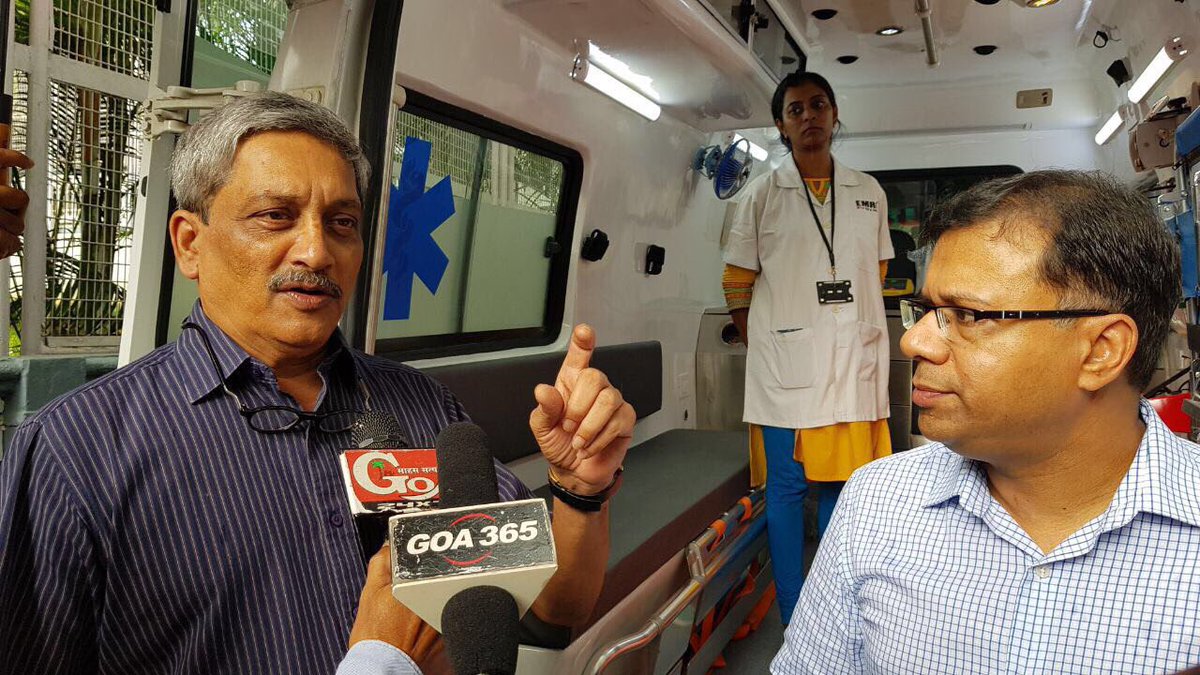 visrane's tweet photo. Special moments launching of the new fleet of #108 Ambulances at the hands of the chief minister Shri @manoharparrikar today morning. https://t.co/98okWCOpEP