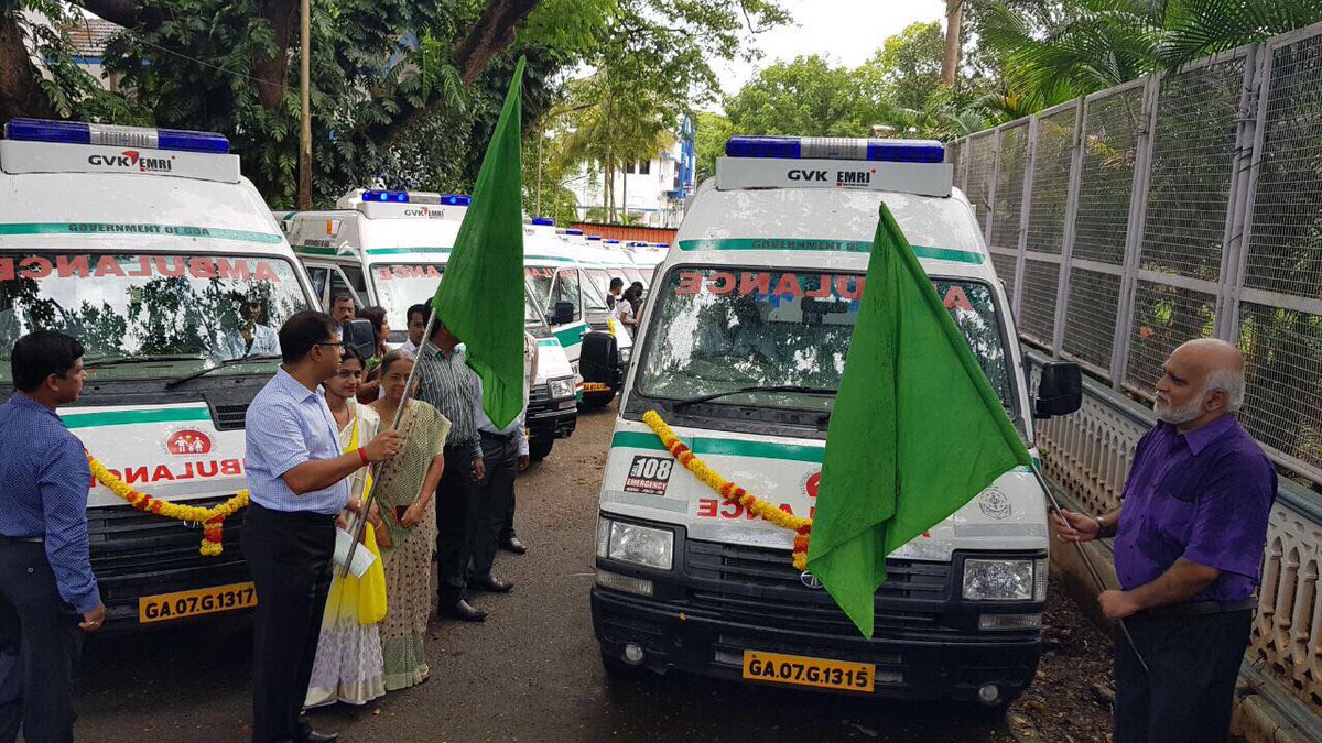 visrane's tweet photo. Special moments launching of the new fleet of #108 Ambulances at the hands of the chief minister Shri @manoharparrikar today morning. https://t.co/98okWCOpEP
