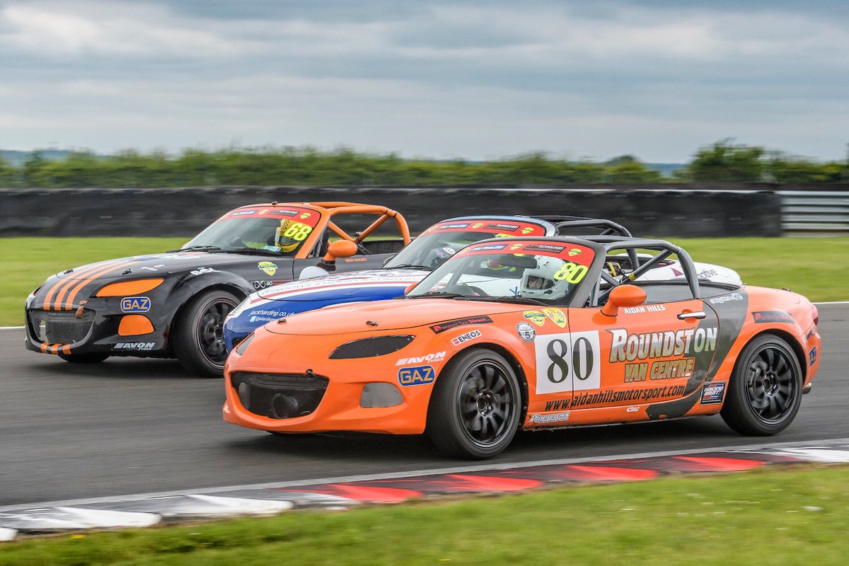 AidanHills8's tweet photo. Here's a few of my favourite pictures from the last round at Snetterton #AH80 https://t.co/NtbMpIhzaJ