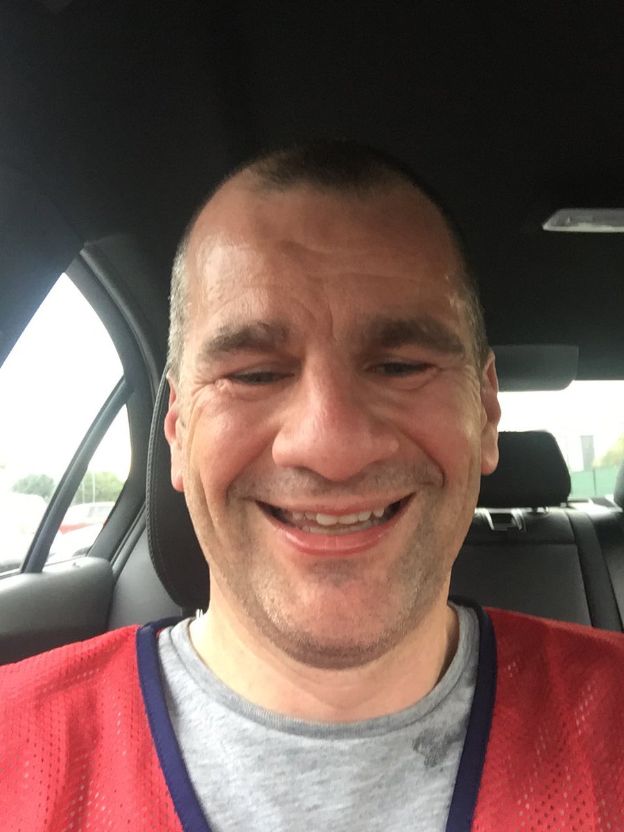 rowe_martinr's tweet photo. Thanks @ESgloballaw for a great game tonight #bitbroken https://t.co/3LQ9YsEffG