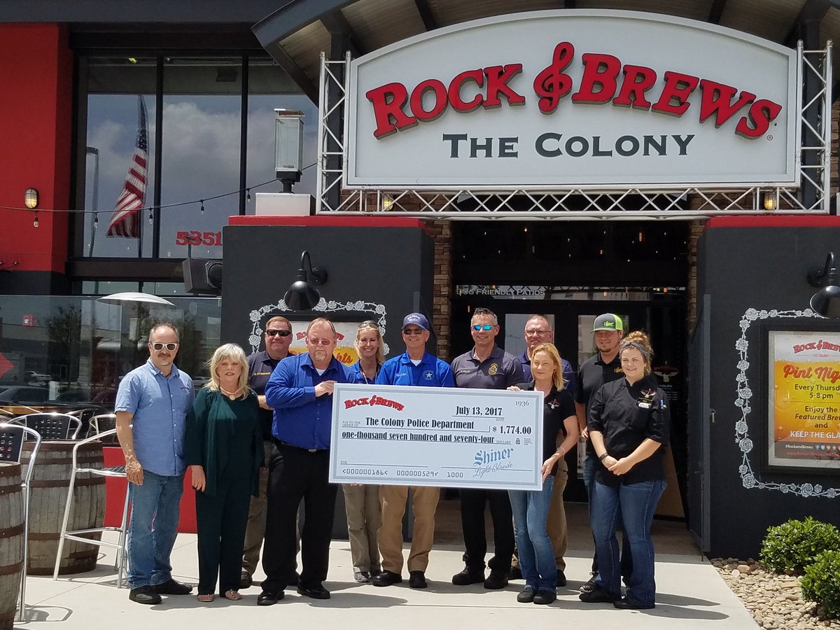 RockBrewsColony's tweet photo. #BackTheBlue!! #RockAndBrews is very #Proud and #Happy to present this check to our local #Police department https://t.co/TkrQJFQssL