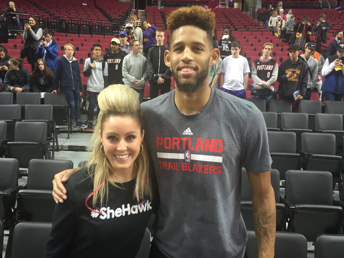 NBCSNorthwest's tweet photo. In Loving Memory. #RipCity #SheHawk @JamieHudsonCSN with @allencrabbe https://t.co/nElNq03gWv https://t.co/35Q4bTBVOG