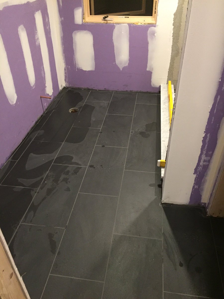 ABCraftsman's tweet photo. #bathroom #renovation with new tile everywhere! https://t.co/96BhutR3Zx