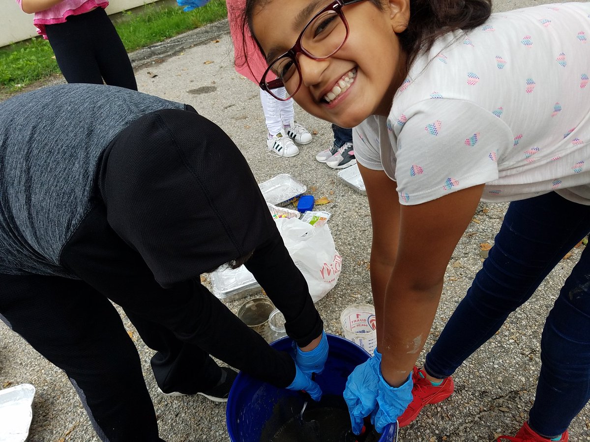 CDL_RI's tweet photo. More stepping it up in style. Plus we learned about cement! #CDLRI #steammpowered #showyourstuff #summerlearning https://t.co/3lJ2pwtEaw