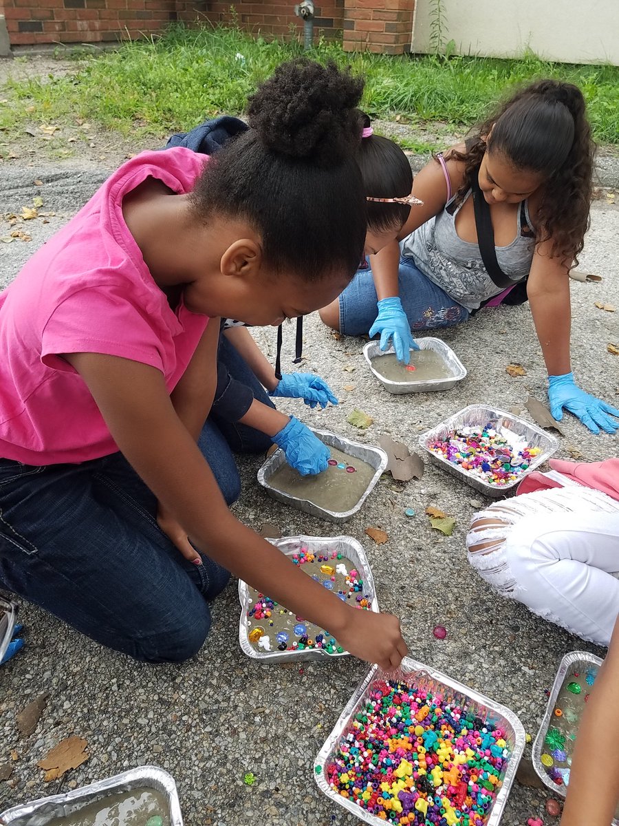 CDL_RI's tweet photo. More stepping it up in style. Plus we learned about cement! #CDLRI #steammpowered #showyourstuff #summerlearning https://t.co/3lJ2pwtEaw