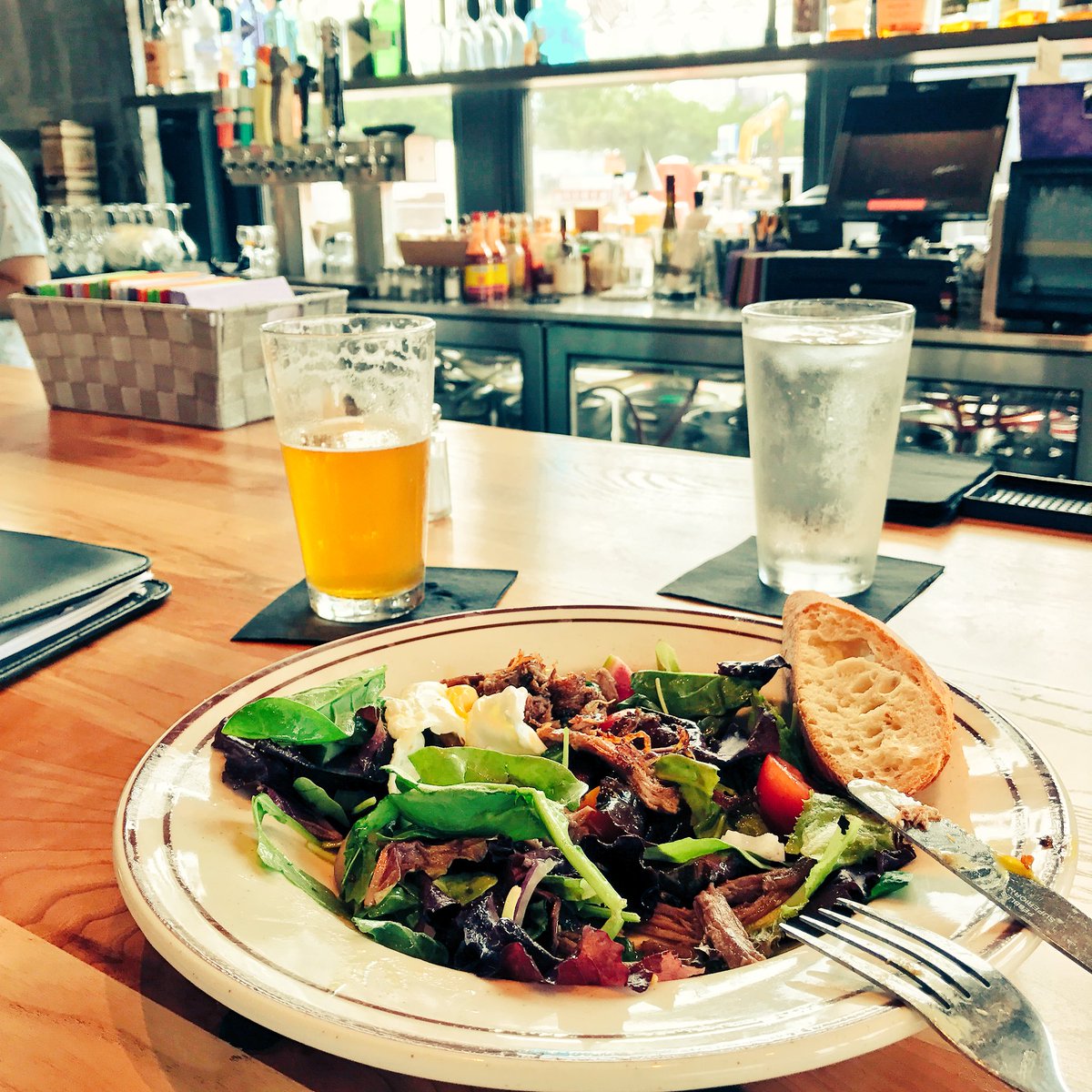 rushriverbeer's tweet photo. @badwaitressmpls mighty fine brisket salad! #saladandbeer #rushriver #doublebubble #brisket #nempls https://t.co/HLtdEpfeEL