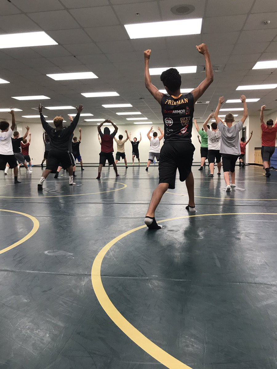 ICHSFOOTBALL's tweet photo. This mornings yoga session went great! #ICHSFootball #GoGators https://t.co/wtlNrIVxeJ