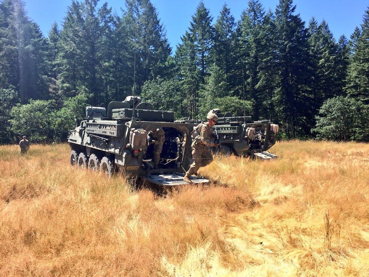 1_23_Comanche26's tweet photo. 2nd Platoon Comanche practicing team stx and the use of rolling dismounts in urban terrain. @1_23IN_C6 #tomahawks #comanche #strykers https://t.co/veLQbl9Ixb