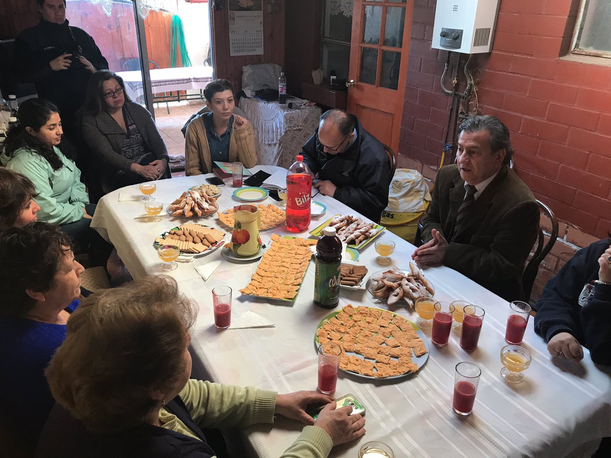 muni_sanjavier's tweet photo. Compartiendo y escuchando las necesidades del taller de mujeres Villa El Bosque. Gracias por recibirnos! https://t.co/fgHFMt8Qza
