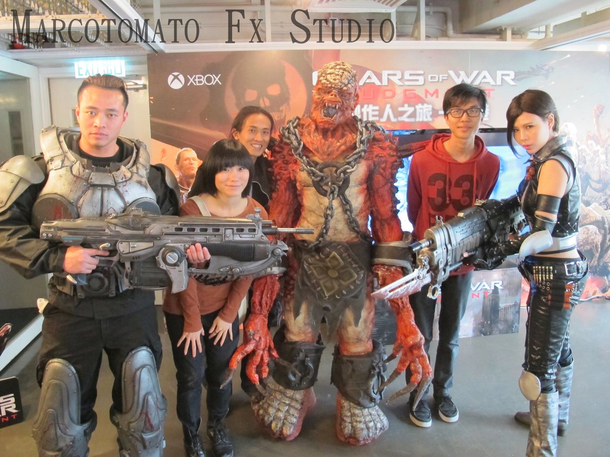 ijetfetish's tweet photo. 怖い悪魔の中にイケメンが... https://t.co/sZ7WgDlYn4