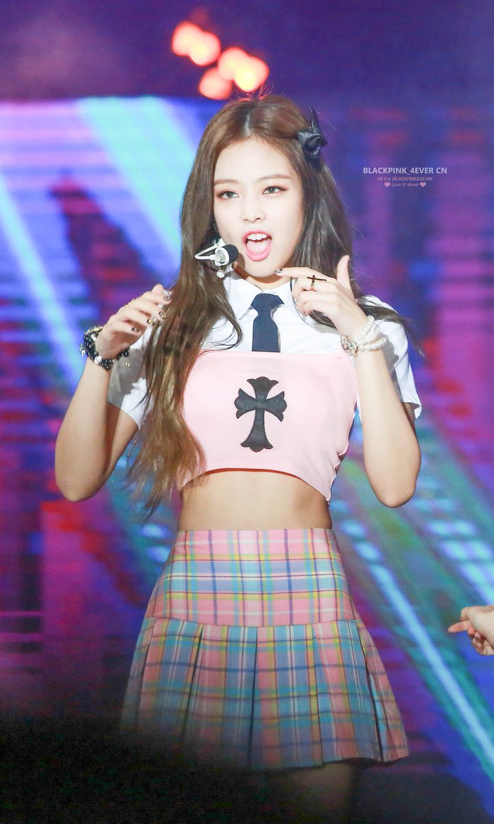 BLACK_PINK4ever's tweet photo. 【HQ】170724 울산 쇼음악중심 
#BLACKPINK #블랙핑크 #제니 #JENNIE https://t.co/MDrWiP1cx5