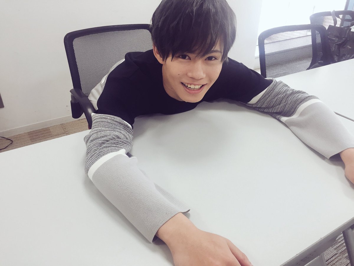 k_02_first's tweet photo. #RTした人にわたしの想いを適当にドーーーーーーンと伝えます 

暇だから. https://t.co/w9xHBU9T05