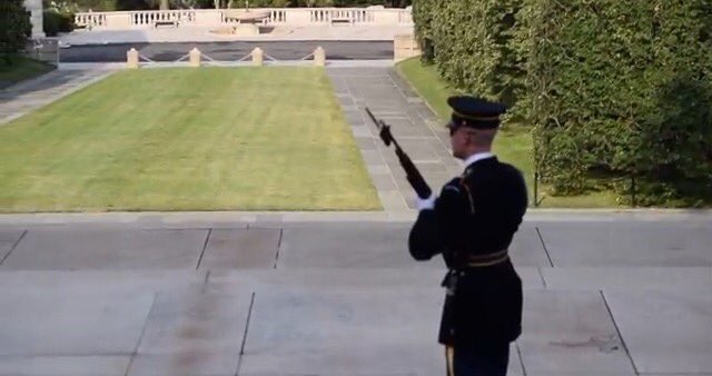 JesseGraver's tweet photo. Video I took @ Arlington of Guard @ Tomb of the Unknown putting a bullet in his rifle because of perceived threat https://t.co/vYMzOIZSKx https://t.co/gIZZhq1xSb