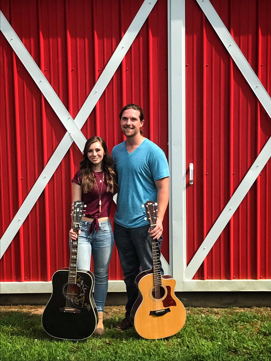 lindelachance's tweet photo. We had a great time playing my new single #WhereWedBe for @TheFarmRadio today! Thanks for having me! π #WhereWedBeRadioTour https://t.co/PQiXKuYbsB