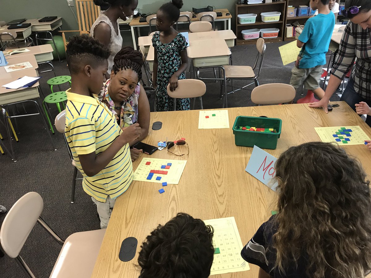 MsC_PtownElem's tweet photo. Round 2 PEAK AT MY SEAT!!! Great way to engage our families!!@maggiecarlisi https://t.co/FZnUnMQhMD