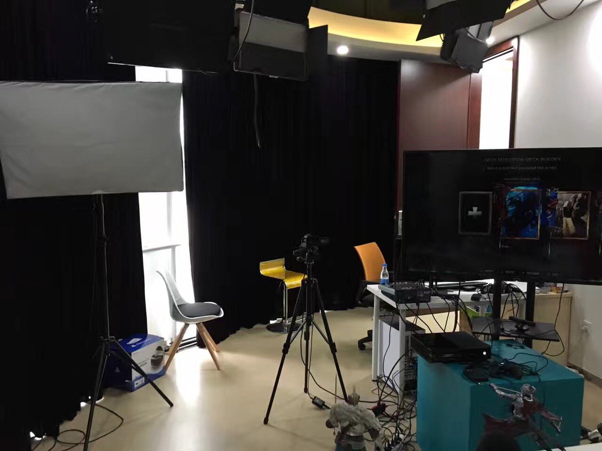 ChrisWood1821's tweet photo. #LiveStreaming #Gwent with #vgtime totally in #Mandarin. Was tough but amazing! 130,000 viewers 😁 https://t.co/kpVmNdTr5D
