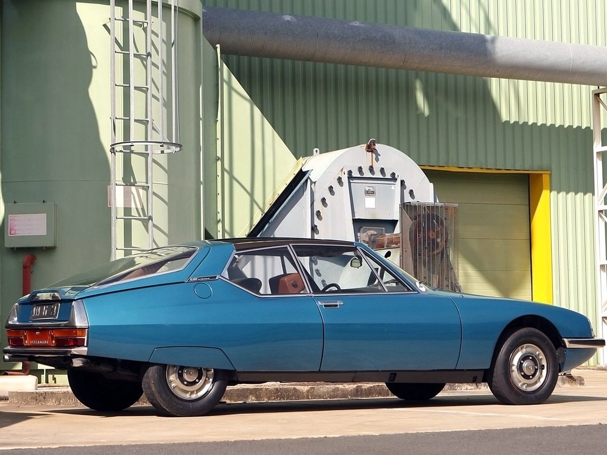 NielsvanRoij's tweet photo. Web Find Wednesday
The 1971 Heuliez Citroën SM Espace concept. #NielsvanRoijDesign #WebFindWednesday
#Heuliez #Citroën #SM #Espace #targa https://t.co/p3GbgqIEjv