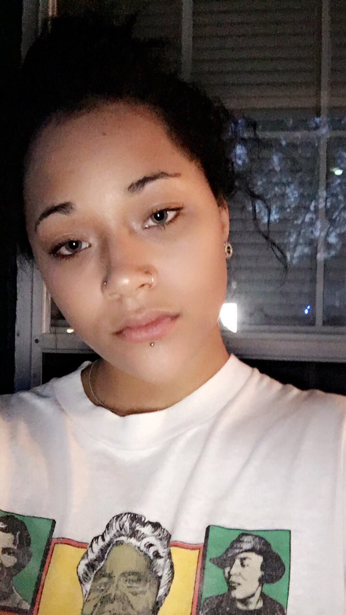 xoyabish's tweet photo. I'm bored #gotgay https://t.co/yIRv61000S