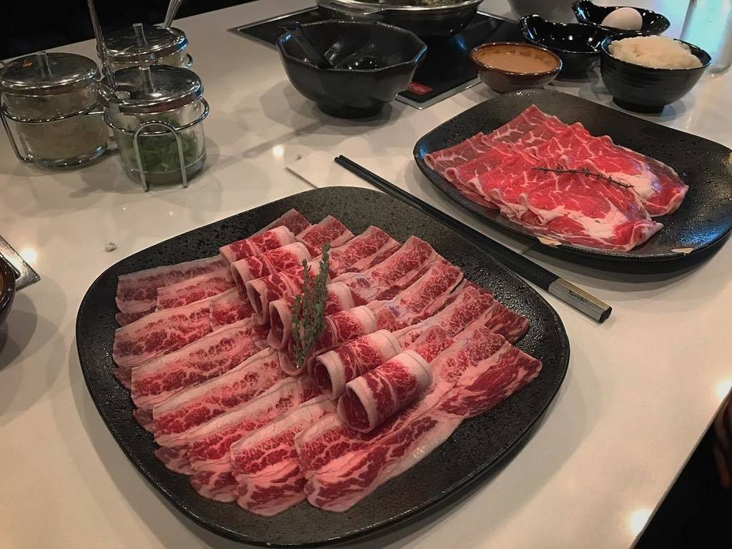 bassybass_jpg's tweet photo. Beef Belly and Prime: Shabu Shabu #letsgetweird #shitchyeah https://t.co/9Lfp7uzUcZ https://t.co/BbZBSHPjLl