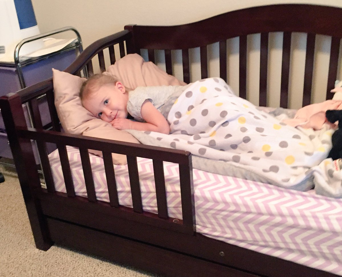 CoachYonBoone's tweet photo. Someone is transitioning to her big girl bed!!! Not sure how I feel about her getting so gown so fast!!! 🤔😳🛏#EKPrincess👑 #TeamBoone #Blessed https://t.co/JvBS7raQrK