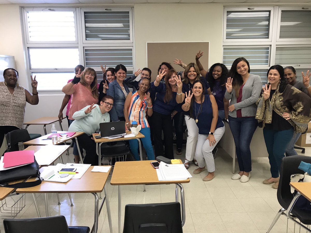 dieguez_mari's tweet photo. High 5 to Summer Academy! Reboot, Recharge, Ready! #3Rs @OfficeofESE @RazaMonica https://t.co/AGM9ywpbOF
