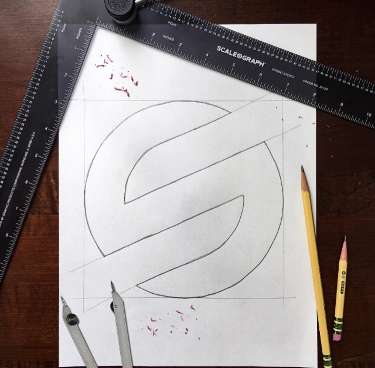 Let your brand tell the story 🔴⚫️⚪️