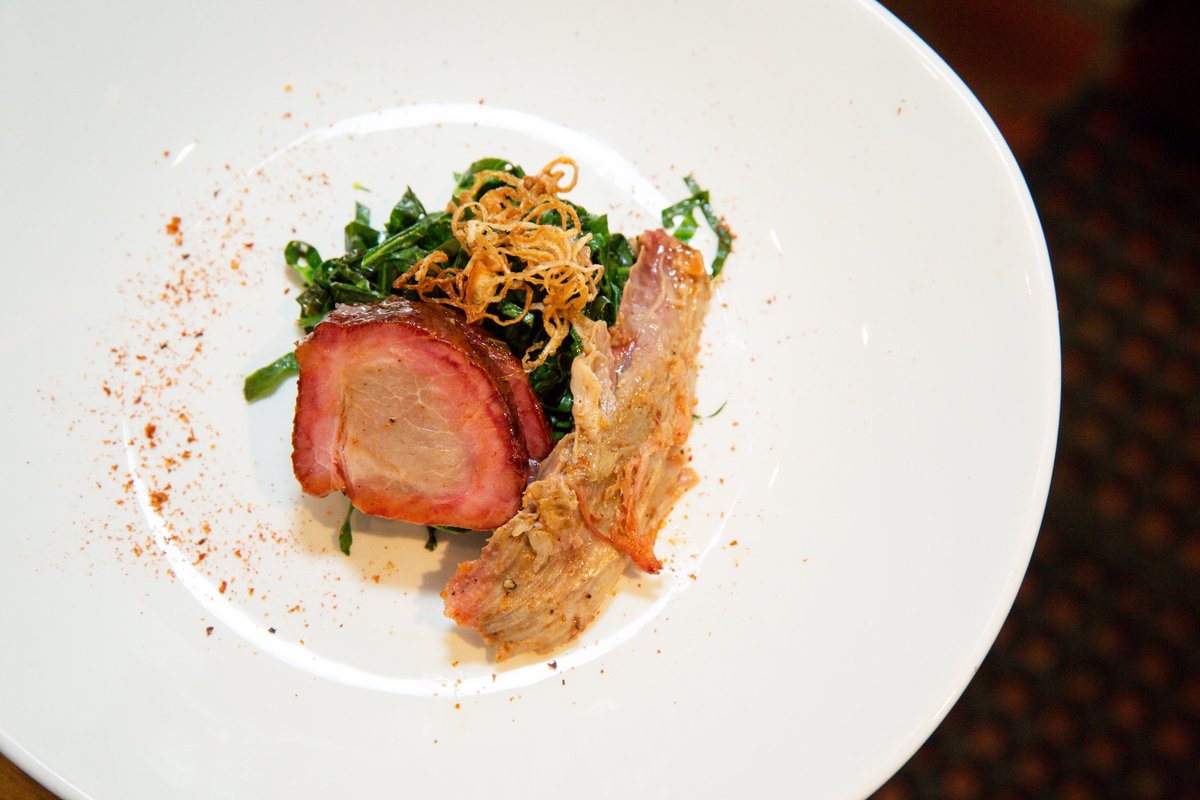 beardfoundation's tweet photo. #BeardHouse Photo of the Day: Competition-Style Pork Shoulder with Spicy Collard Greens by @iquebbq https://t.co/FnY1OQfsxD