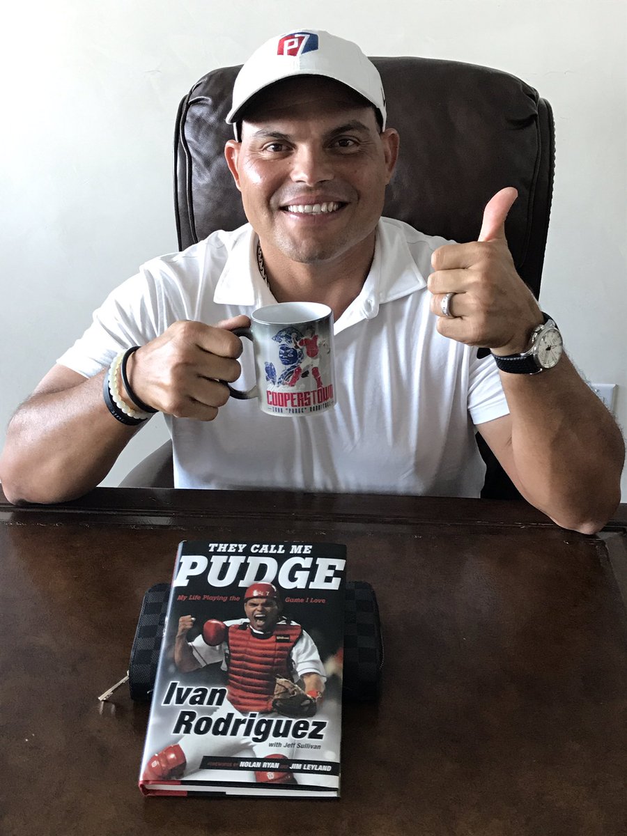 Pudge_Rodriguez's tweet photo. See you tonight @BookendsNJ at 7 PM! I will be signing copies of my book ⚾️📚#callmepudge #Pudge7HOF https://t.co/xQGtUxMY6R