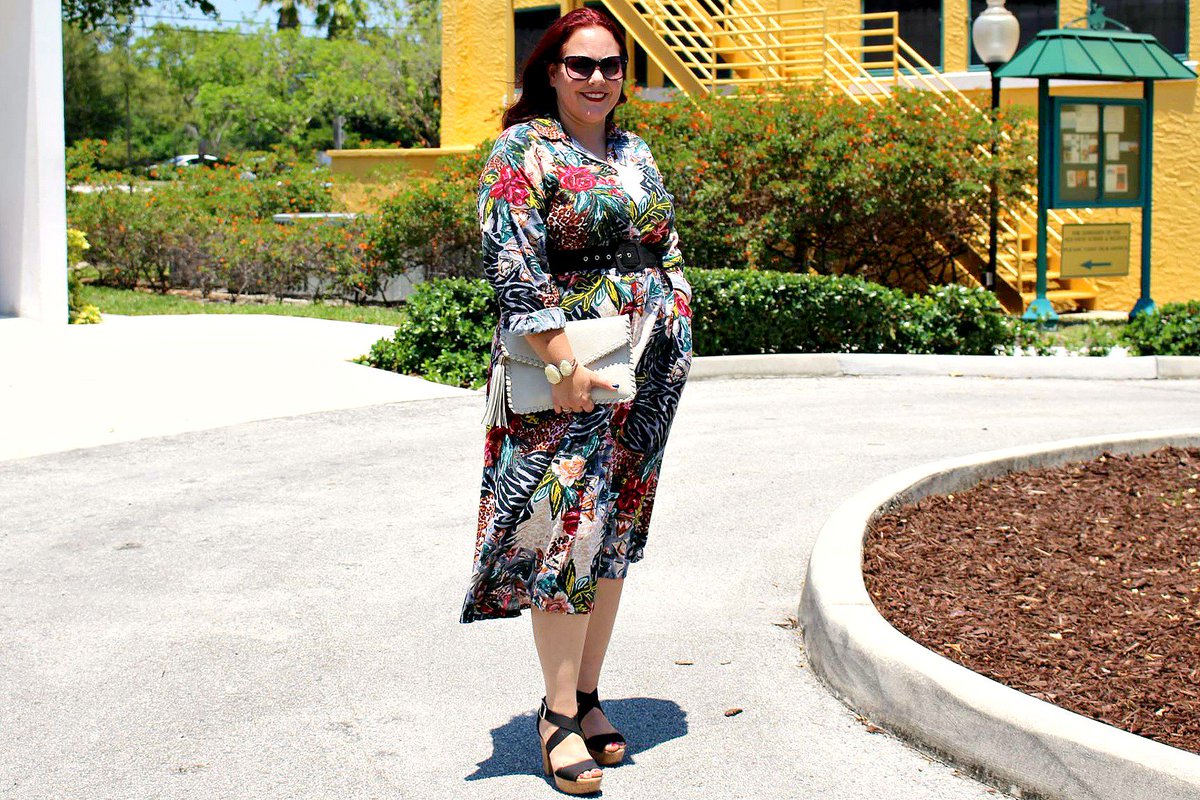 crueltyfreelucy's tweet photo. My fave bag from my 2nd @stitchfix is an accessory I reach for ALL THE TIME!! #fixobsession #stitchfix #fashion #tbt https://t.co/p4WxqnQVqW https://t.co/nOK9aioiJ5