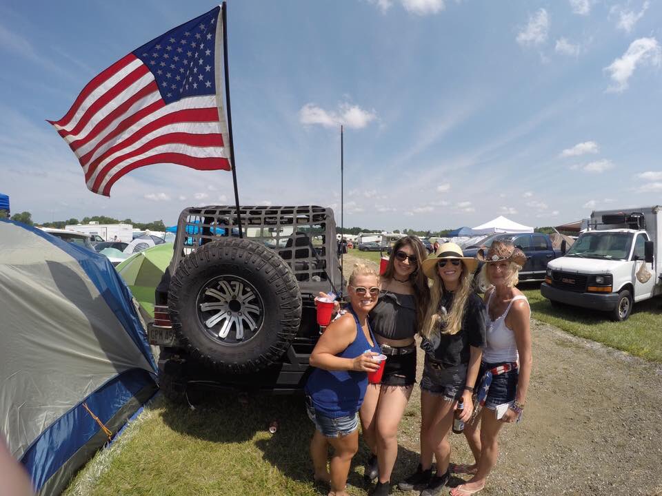 mnagel678's tweet photo. @faster_horses bad news is I didn't get drunk like I planned, good news is I get to remember the wknd 🍻#partyofthesummer #5yearslotsofbeers https://t.co/iP6wwl3GdJ