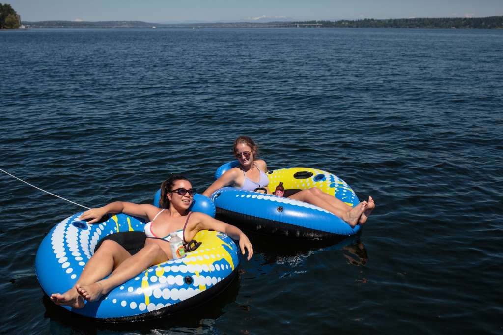 Better believe it! Seattle is now drier than Tucson 🌞 trib.al/MVOrod0