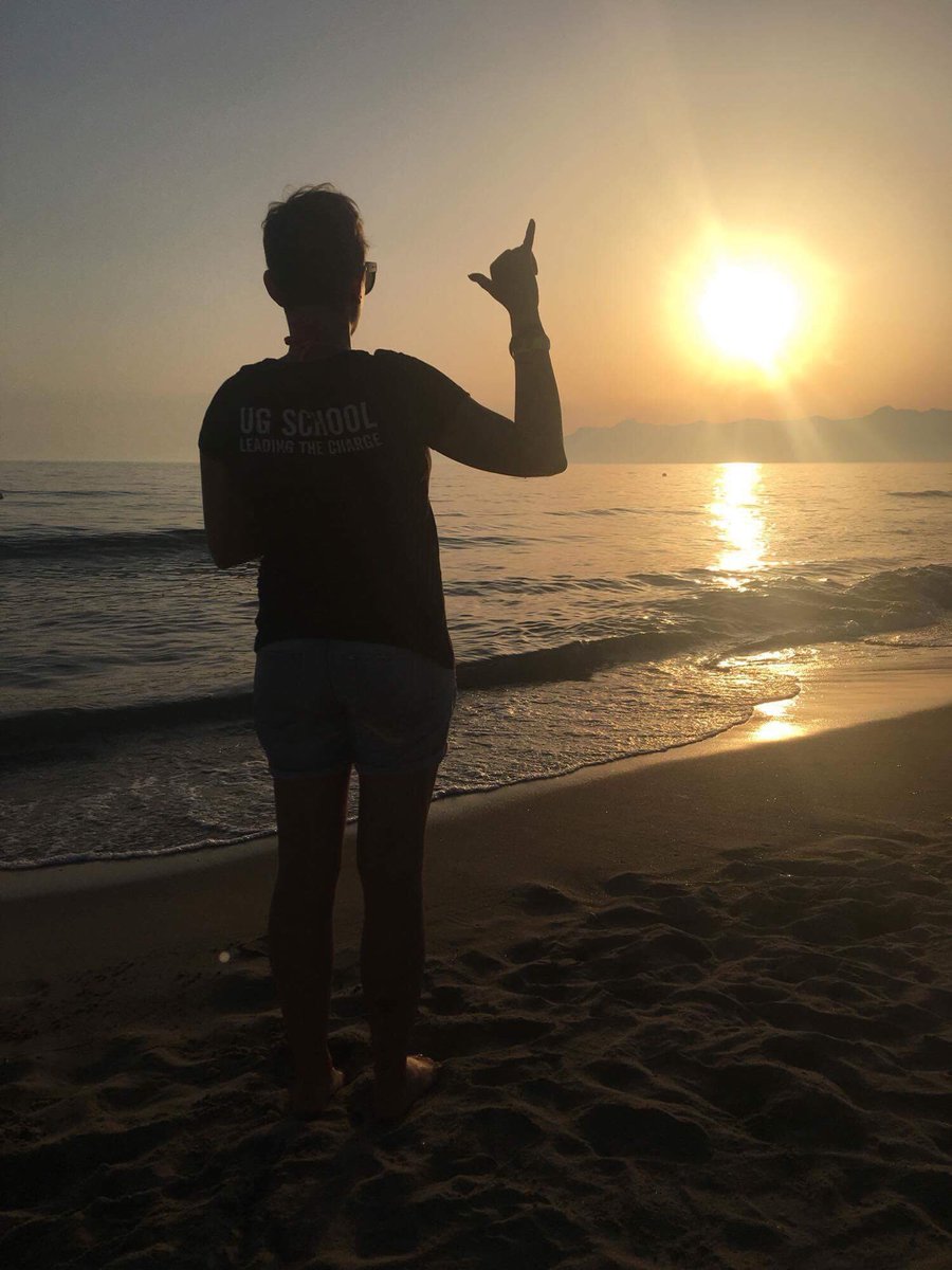 Katerina_Mundo's tweet photo. Penserai di non farcela maaa..
CE LA FARAI!!

#viva #sogna #agisci #pensa #Unstoppable #focus #estate2017 https://t.co/uMmpCo2kCN