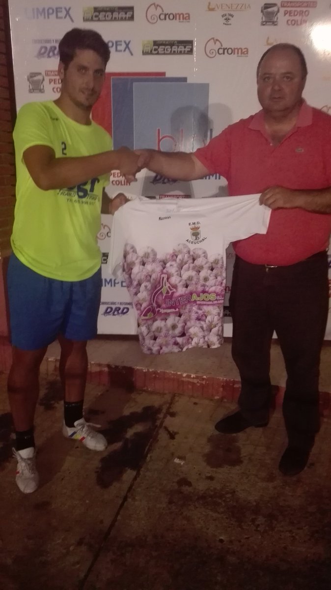 EmdAceuchal's tweet photo. FICHAJE

PRIMER FICHAJE 

CENTRAL DE ALMENDRALEJO,@EXT_UD ,@diterzafra ,@cdazuaga ,@CPALMENDRALEJO 

ITO

Gracias por confiar en nosotros https://t.co/6Sl1s8WGUw