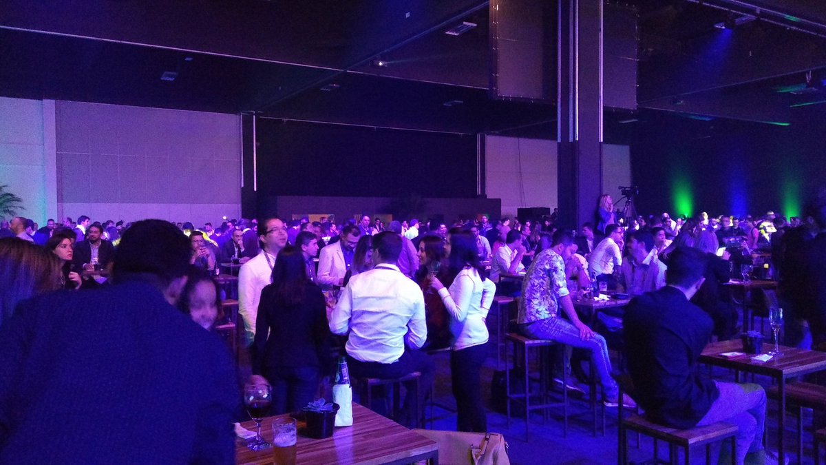 Magnator's tweet photo. #ecommerce? Brasil? Tá todo mundo aqui! Vem! No palco @MarceloTas @voudemarisa e @cea_brasil #forumecommerce #iMasters https://t.co/7ZpvgIlMdq