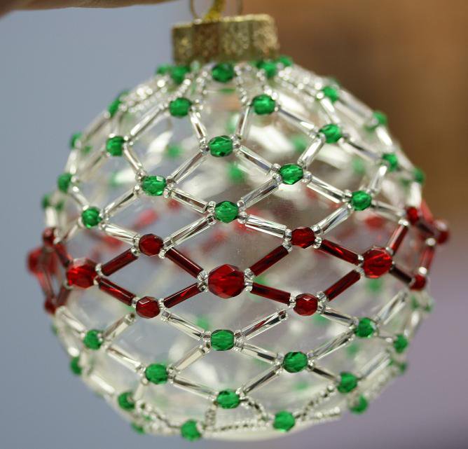 BeadWorldinc's tweet photo. Only 7 days left to get 20% off BW holiday kits! Only available online. Expires 7/31 @ 11:59pm. 
#beadworld #christmasinjuly #beadedornament https://t.co/KsIQYTZbjT