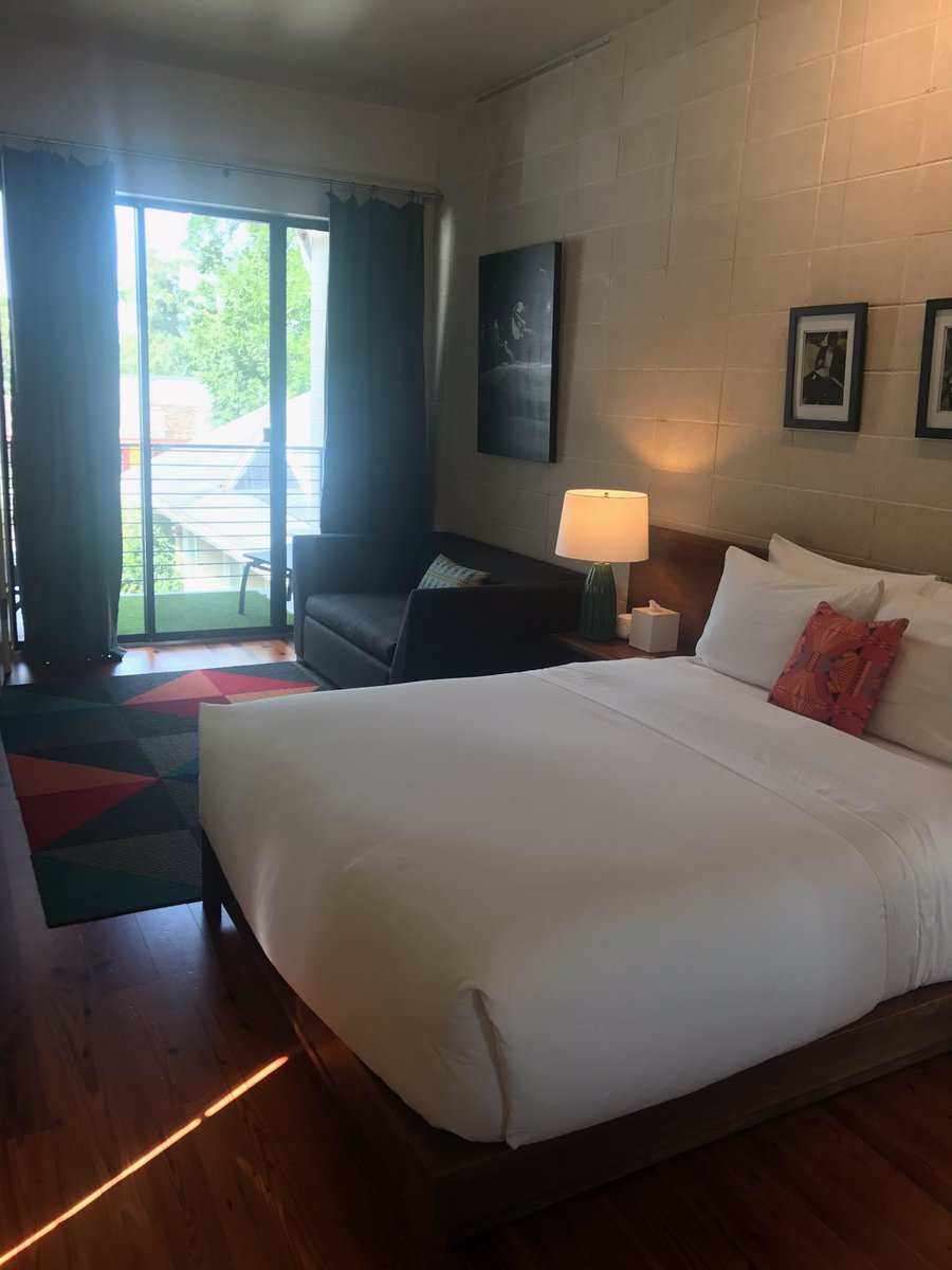 InnovATXEvents's tweet photo. Hey hey hey, @HeywoodHotel! Thanks for keeping Austin, Austin #austindmc #austinvenues #austin hotel https://t.co/9VSDNdSiDI