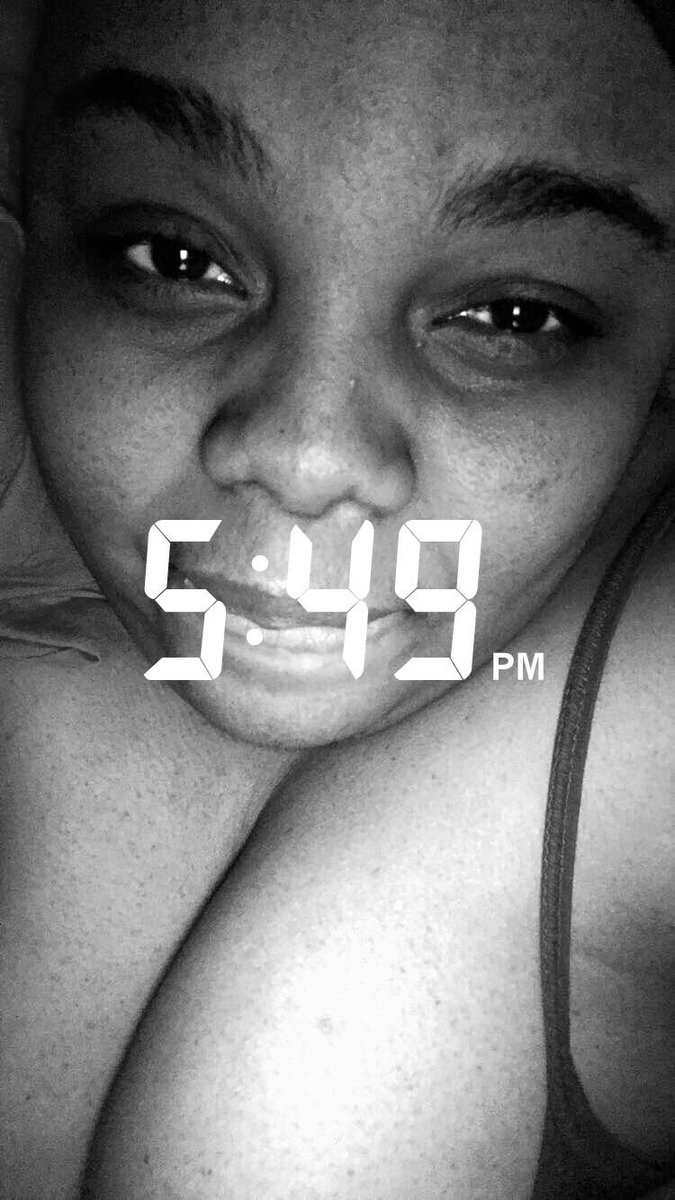 QueenOfPink87's tweet image. I'm legit in my bed at quarter to 6 about to take a nap. #jetlagged #internationalbaby #backhomeinFL #tired