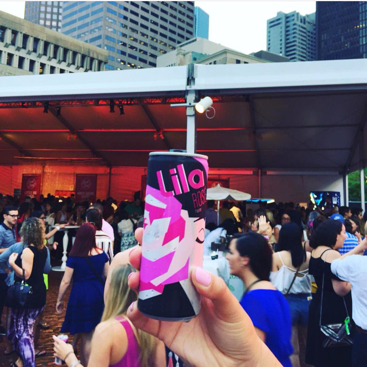 LilaWines's tweet photo. We came. We cracked open summer. We conquered #BESTFEST2017 with @BostonMagazine last week! What a great night it was! #CrackOpenSummer https://t.co/RQv0hgi6ck