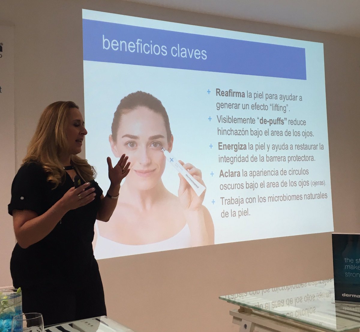 Con #Stress Positive Eye Lift de Dermalogica se obtienen los siguientes beneficios...  #estres