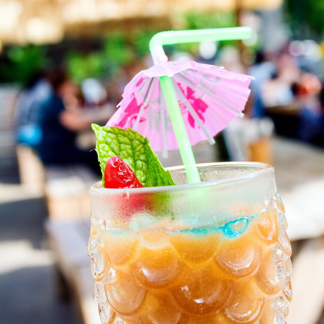 Hi_Lo_Diner's tweet photo. Meet the #Sloshy! Our new signature frozen adult beverage that'll make you feel like a kid again: https://t.co/cTnoBVf3uj ✨🍹✨ #getsloshed https://t.co/9pEHCTMOpv