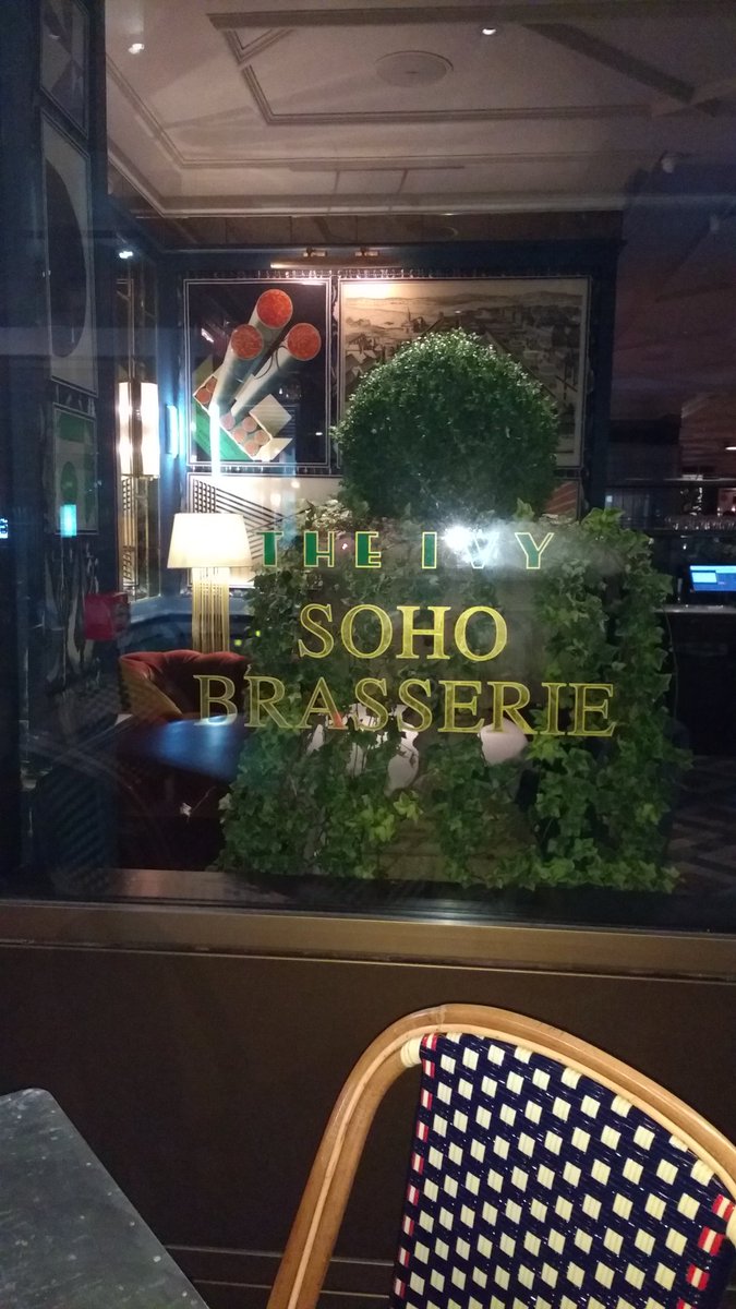 MummyShire's tweet photo. The place we didn't go to eat...

#MaybeNextTime #OxfordMummy #TimeWithoutKids #LoveLondon @dadtired https://t.co/pWxkPhCrSX