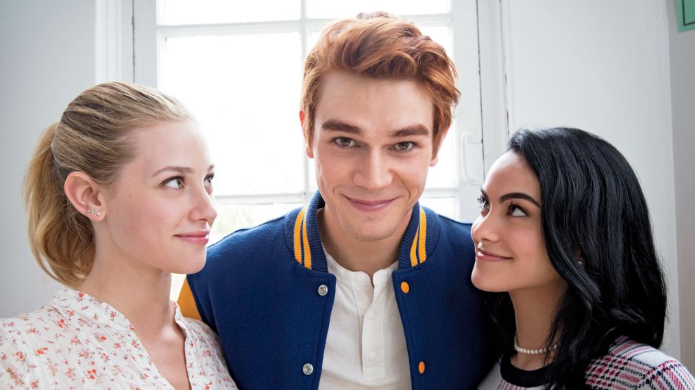 ArchieComics's tweet photo. Archie's all smiles because he heard that #Riverdale Season 2 will be 22 episodes long! A new season premieres October 11 at 8/7c on The CW! https://t.co/ICkUu2O2mZ