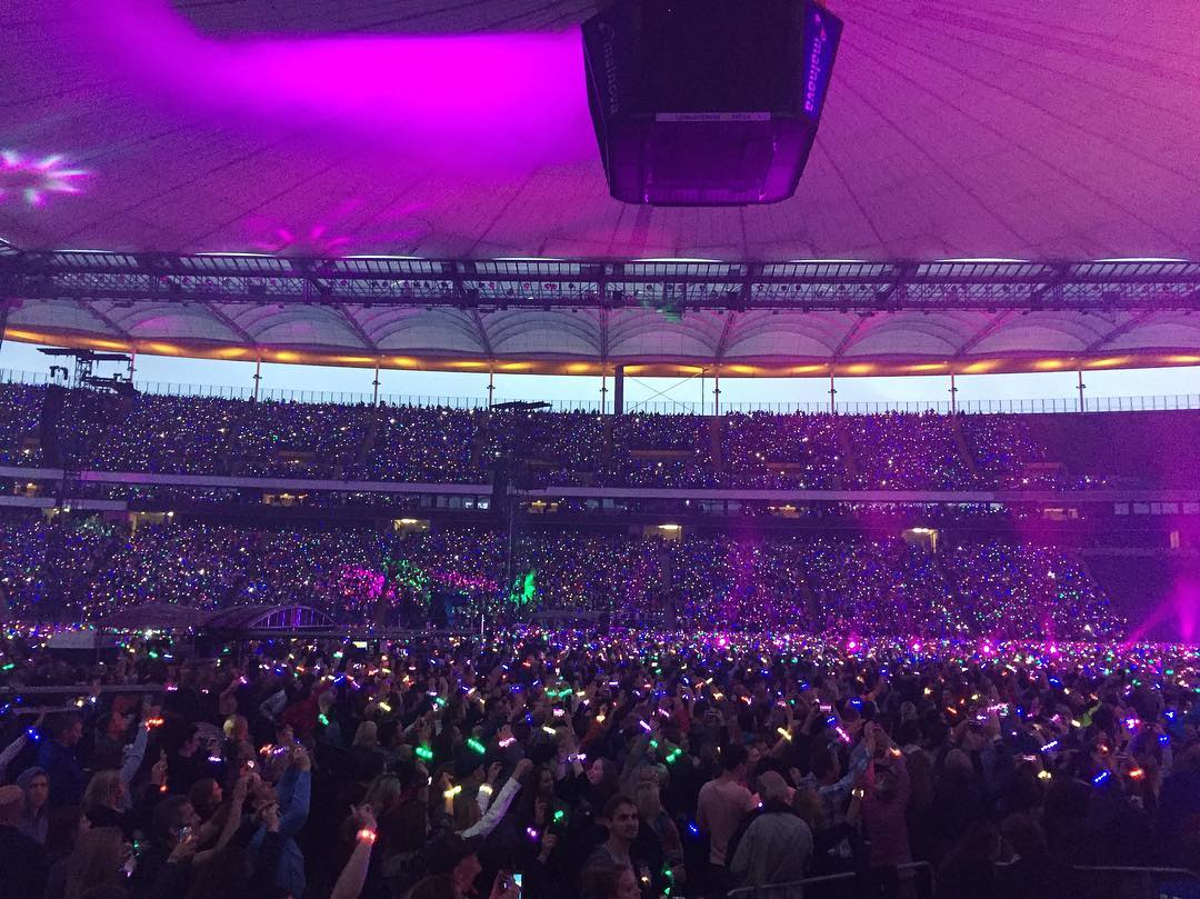ColdplayOnChart's tweet photo. #AHFODTour #ColdplayLyon 

Show: June - 8
Attendance: 50,901 (Sold out)
Gross Sales: $ 4,051,740 https://t.co/JPuWjUqOf4
