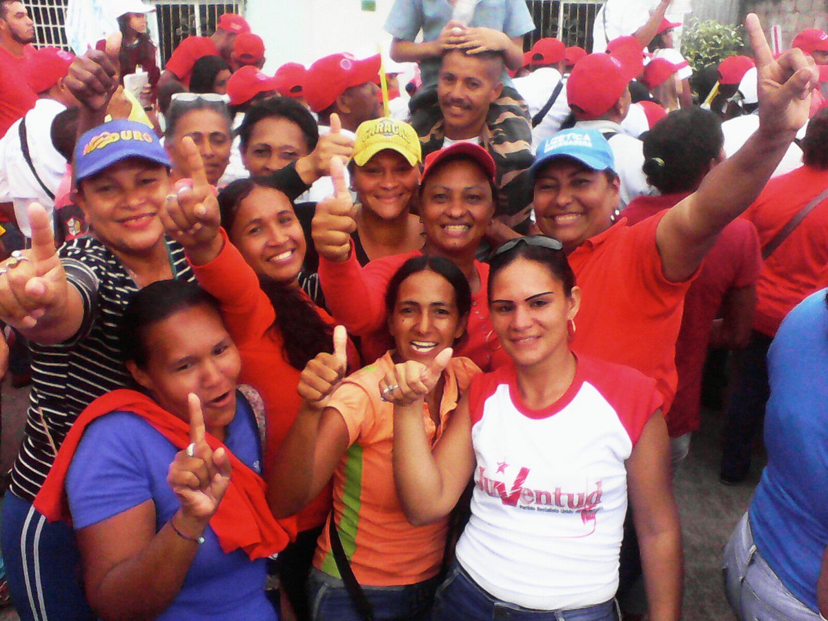 yaritzadelta's tweet photo. Cierre de Campaña en el delta amacuro con Diosdado Cabello https://t.co/AQ17OtNRoW